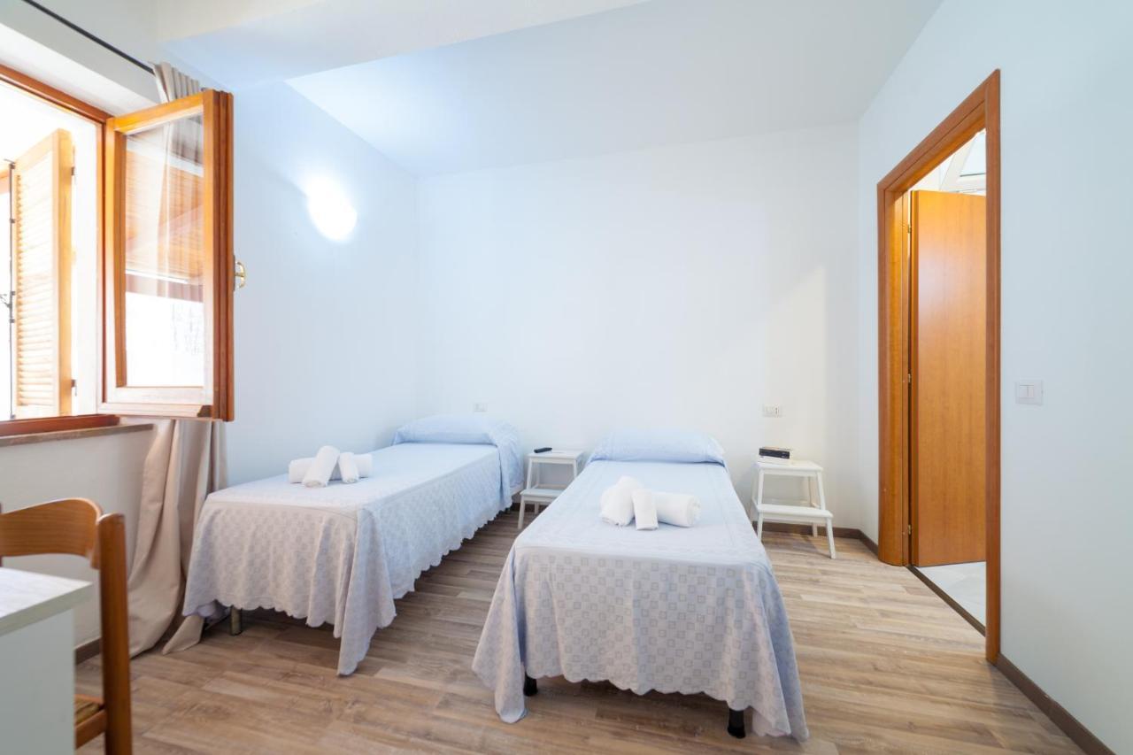 Brezza B&B Golfo Aranci Exterior photo