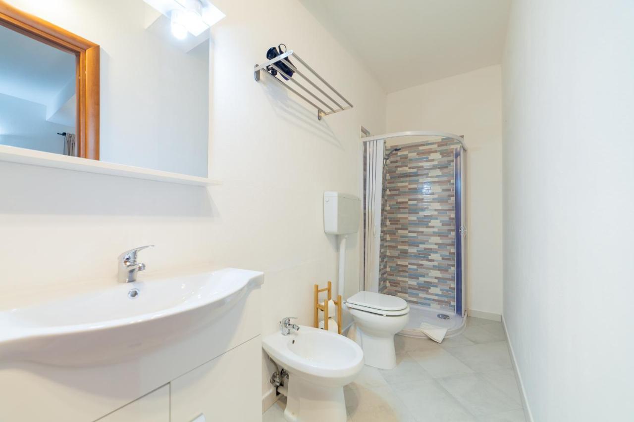 Brezza B&B Golfo Aranci Exterior photo