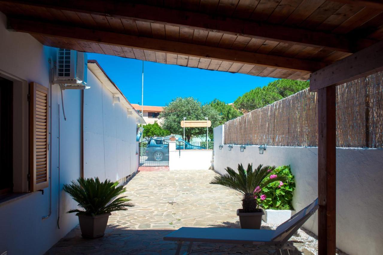 Brezza B&B Golfo Aranci Exterior photo