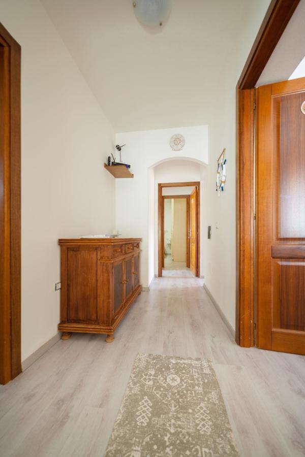 Brezza B&B Golfo Aranci Exterior photo